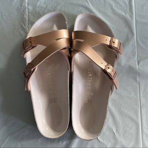 Birkenstock 38 Yao Slide sandal rose gold